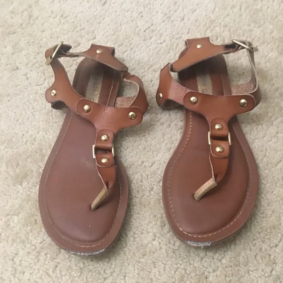 Steve Madden Girl Sushi Thong Sandals Faux Leather Ankle Strap Studded Size 9M - Picture 11 of 11